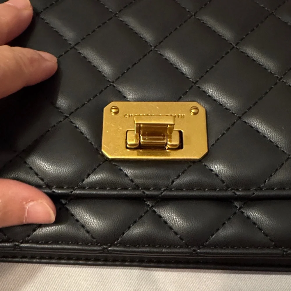 Charles & Keith Gradient Gift Box - Picture 8 of 13